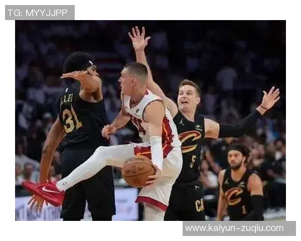 斯波称赞希罗将完美融入球队快节奏进攻体系并提升整体表现 斯波称赞希罗将完美融入球队快节奏进攻体系并提升整体表现