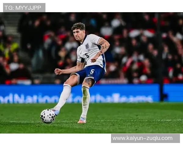 奥赖利英格兰队首秀精彩纷呈斯通斯亲自颁发纪念帽子致敬新星